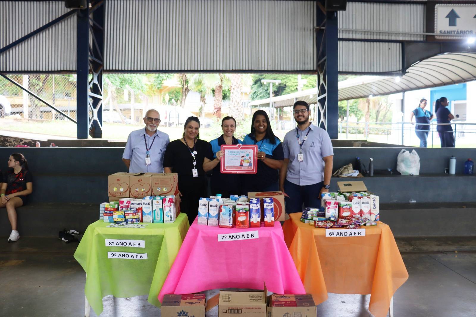 Gincana do Colégio Catanduva arrecada leite e gelatina em benefício do HCC
