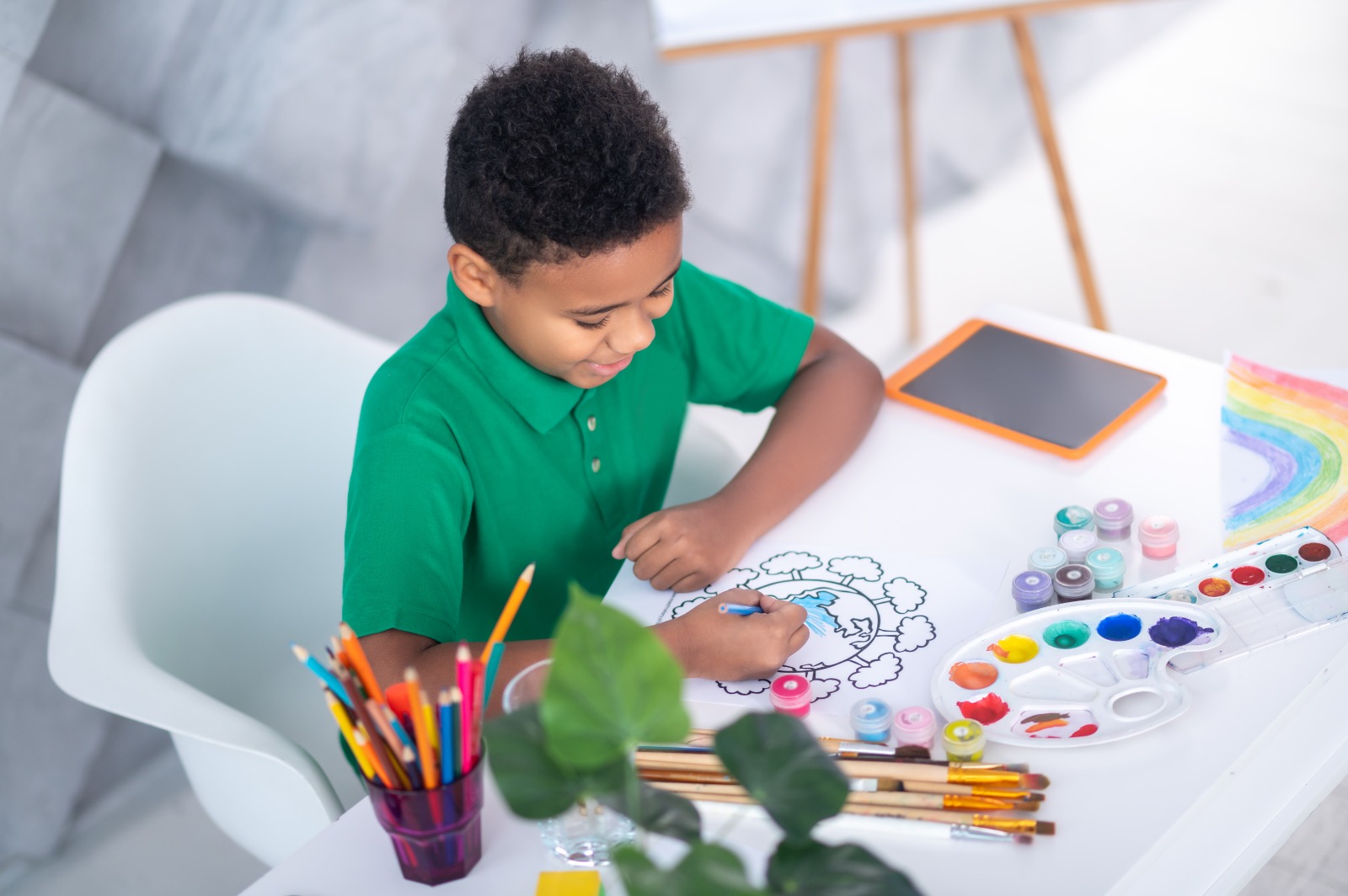 Psicologia UNIFIPA promove oficina de pintura para crianças no Garden Catanduva Shopping