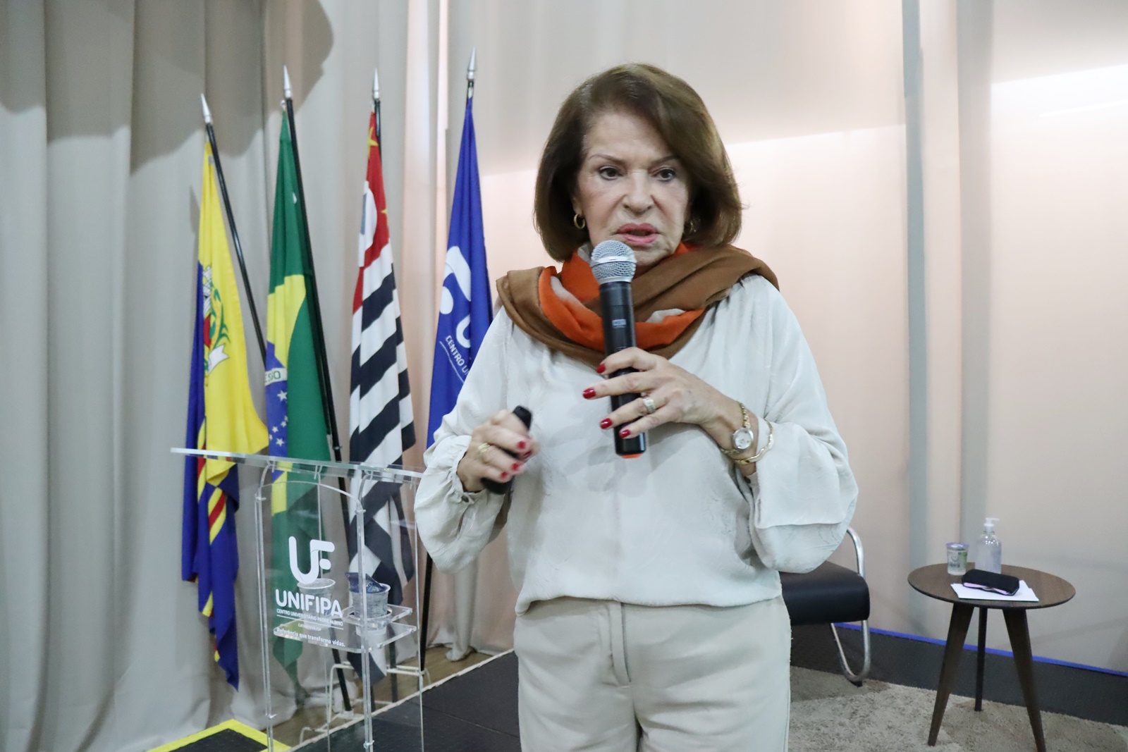 Unifipa realiza palestra com especialista nacional sobre formação de professores