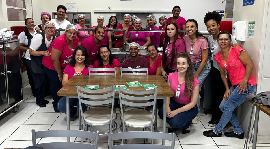 Hospital Padre Albino promove cardápio especial em apoio ao Outubro Rosa