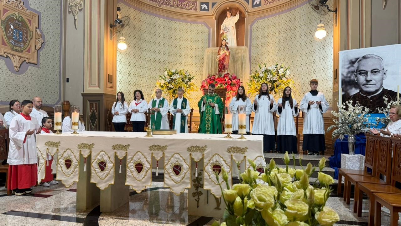 Missa em Ação de Graças pelo centenário da FPA ressalta fé e coragem do Venerável Padre Albino