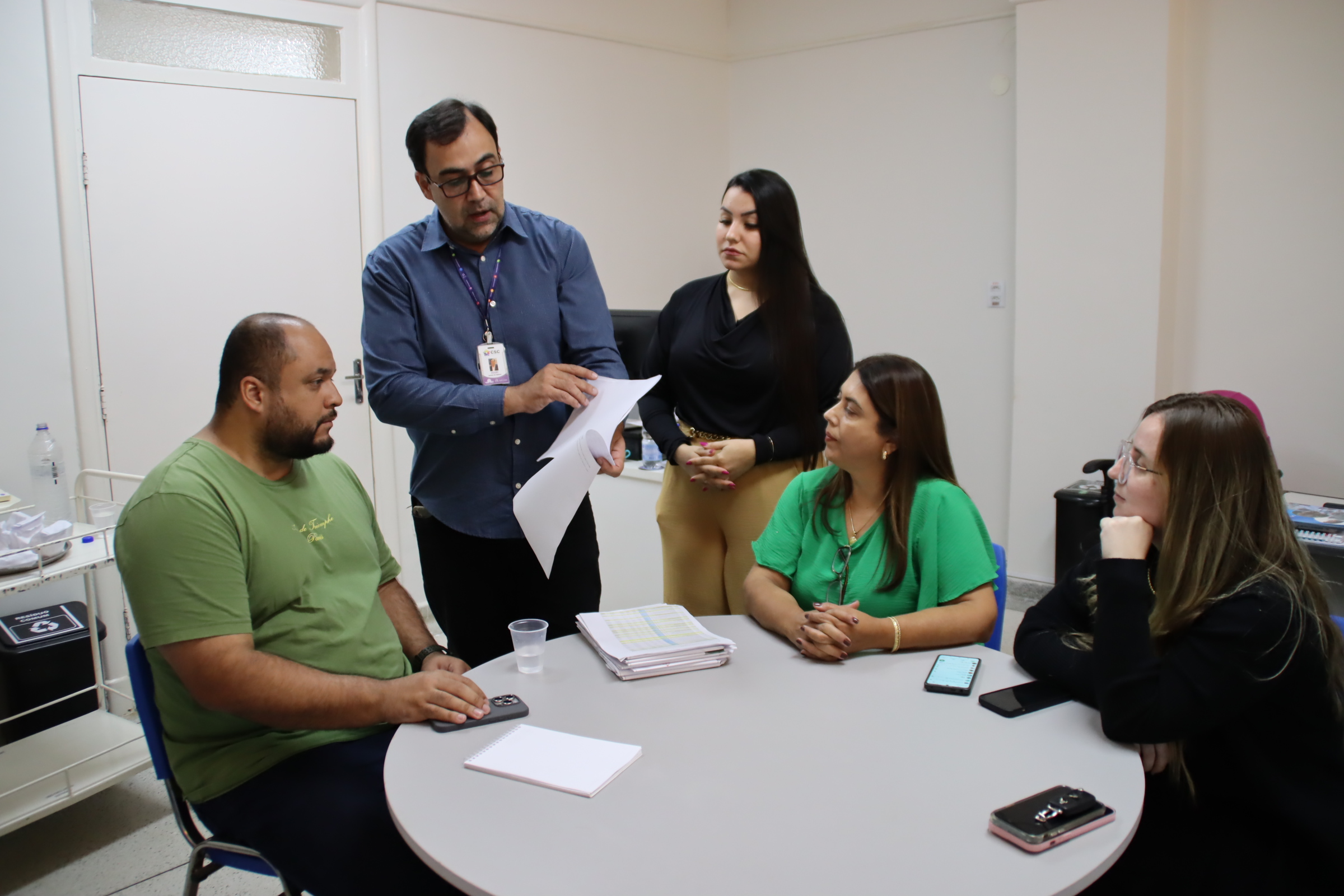 Assessor de deputado e vereadora conhecem o projeto de ampliação da UTQ do 