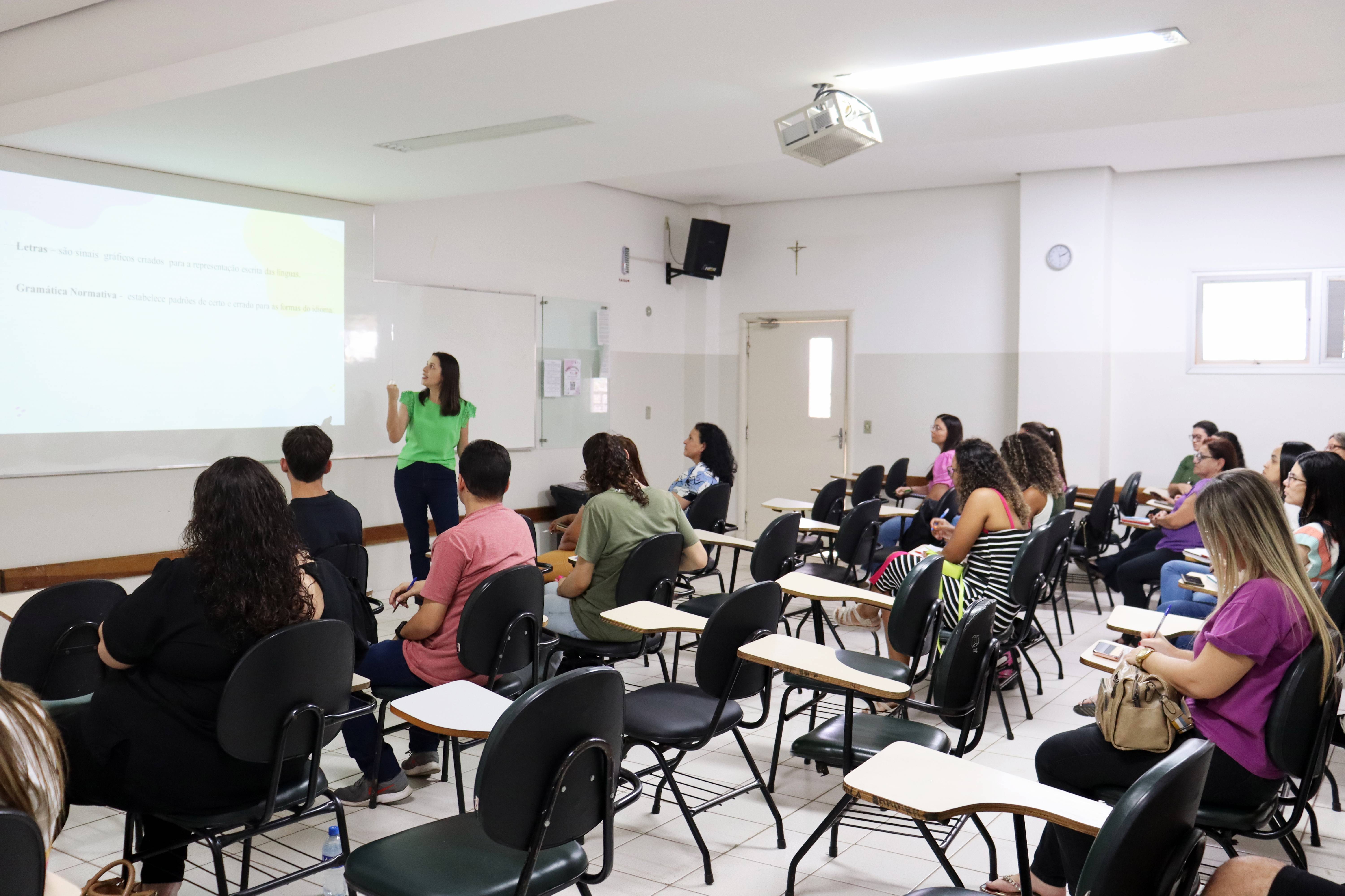 NAP UNIFIPA oferece curso de LIBRAS gratuito para colaboradores da Fundação Padre Albino