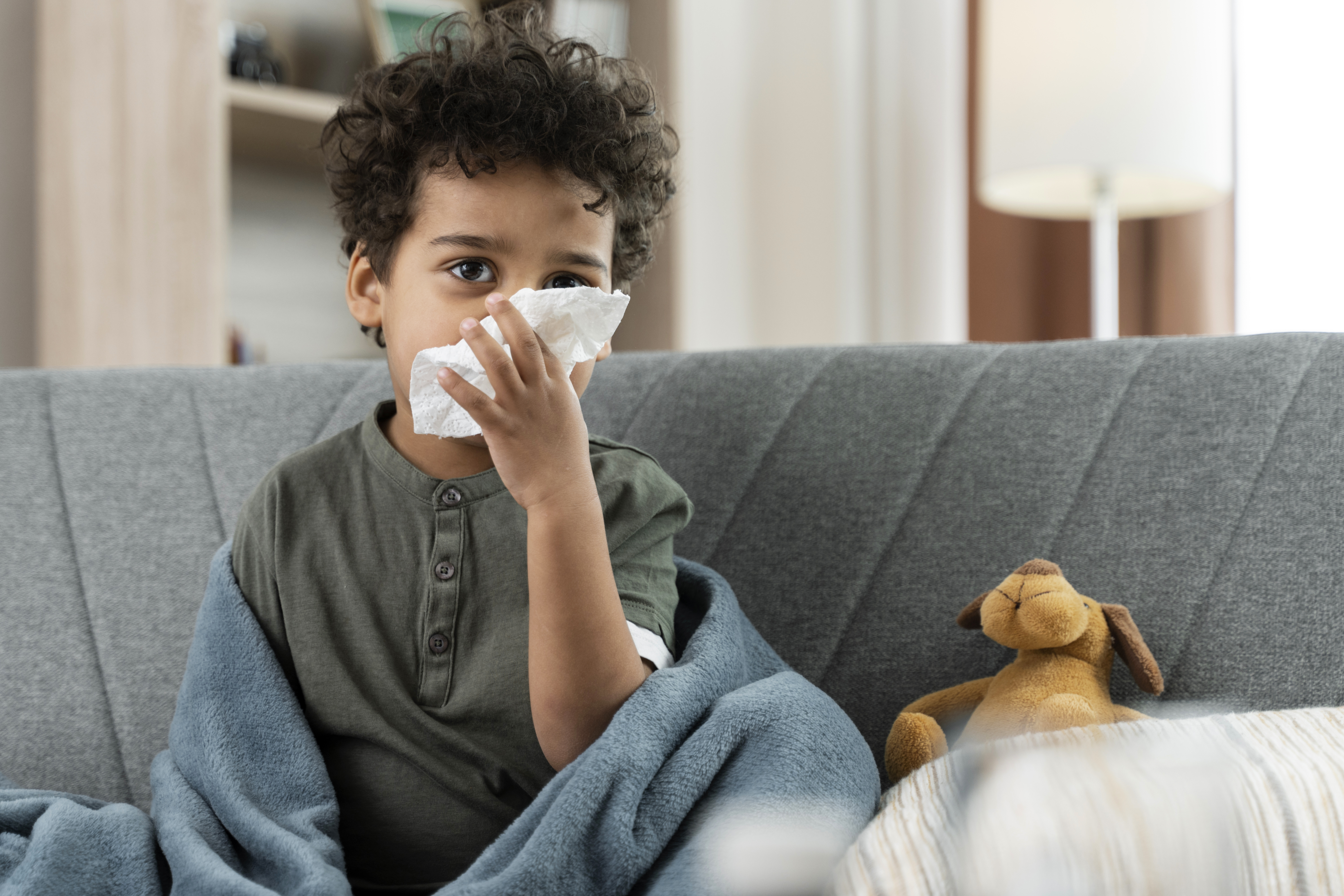 Inverno aumenta o risco de pneumonia em crianças e reforça a importância da prevenção