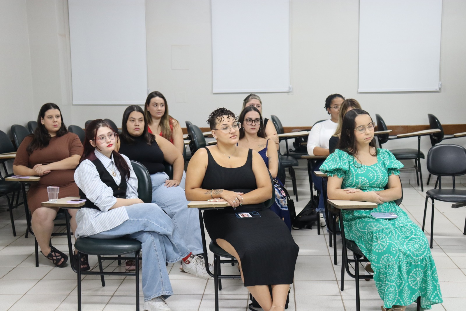 Pedagogia UNIFIPA homenageia egressas após conquista de nota máxima no ENADE
