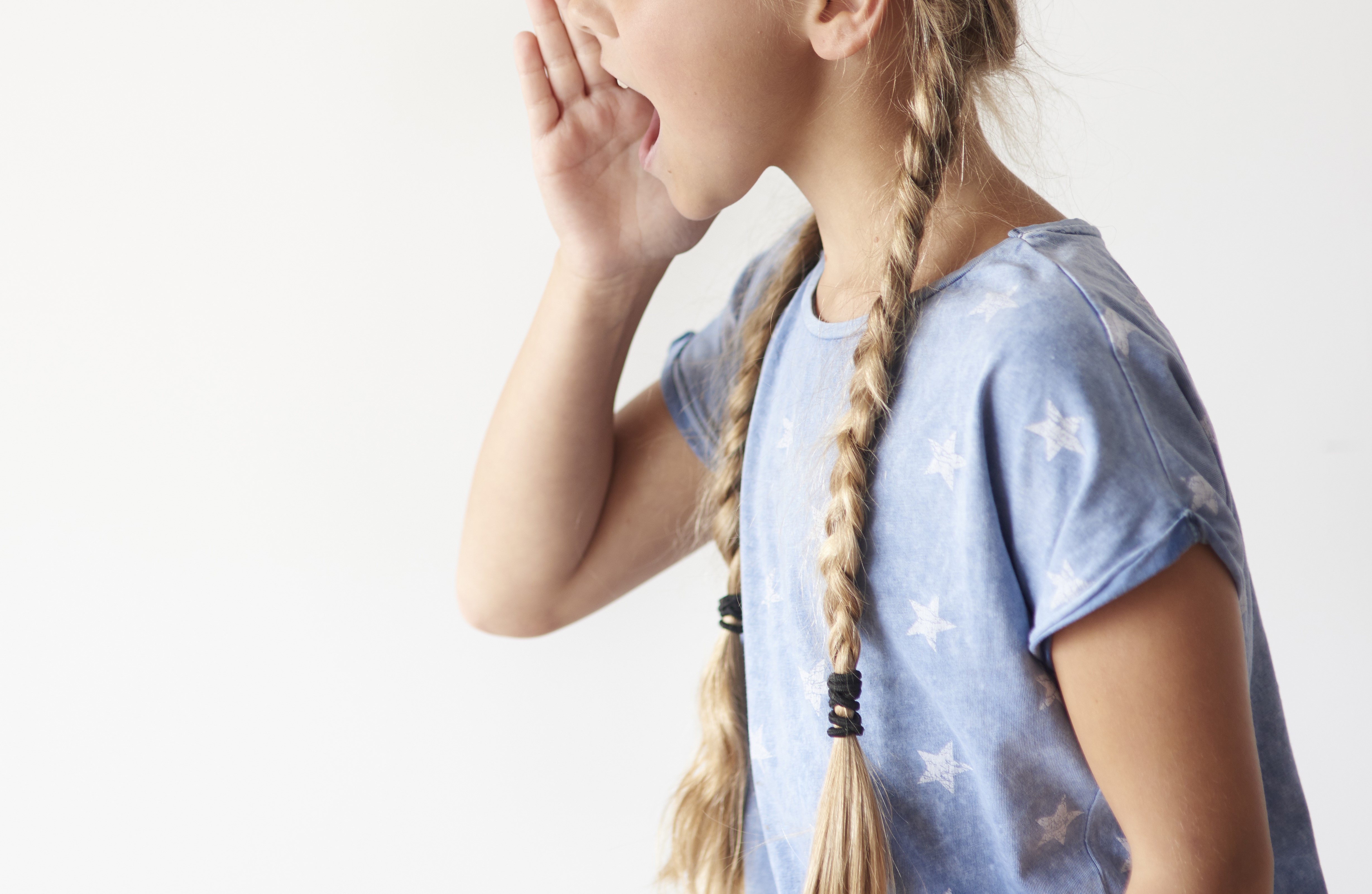 Desenvolvimento da comunicação infantil requer atenção, destaca fonoaudióloga do PAS