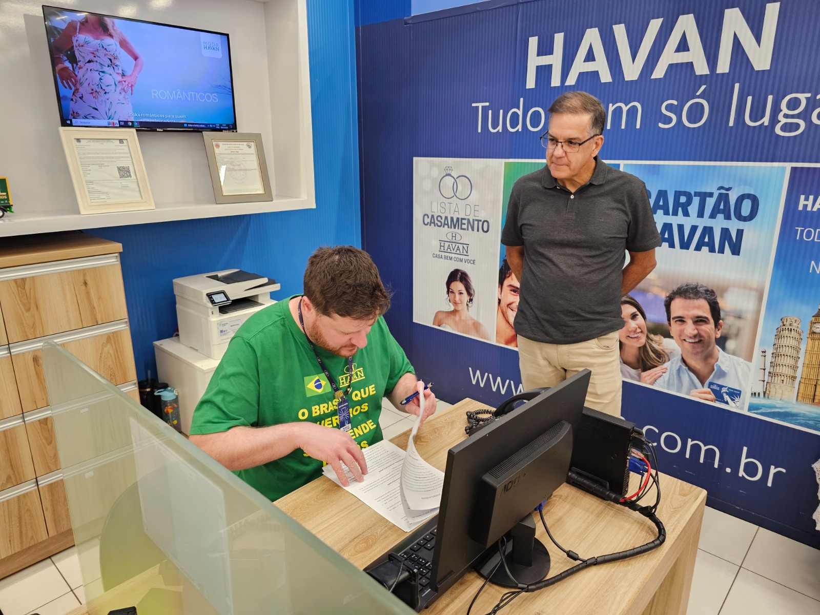 Havan Catanduva visita o HCC e adere à campanha 'Troco Solidário'