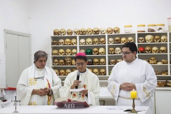 Dom José Benedito celebra missa ao cadáver na Unifipa