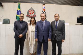 Fundação Padre Albino recebe Colar de Honra ao Mérito Legislativo na Assembleia de São Paulo