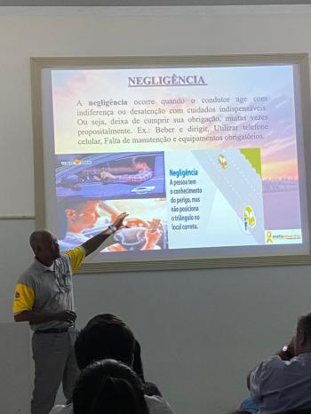 Maio Amarelo: Hospital Emílio Carlos realiza palestra sobre prevenção de acidentes de trânsito 