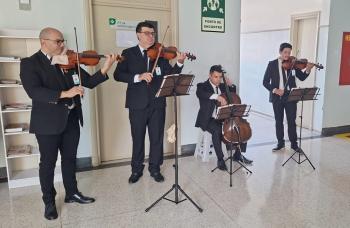‘Música nos hospitais’ percorre alas de internação do HEC