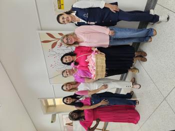 Ação de Outubro Rosa leva acolhimento e presentes às pacientes do HCC