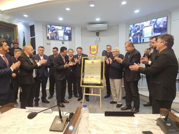 Câmara Municipal homenageia Fundação Padre Albino pelos 100 anos em sessão solene