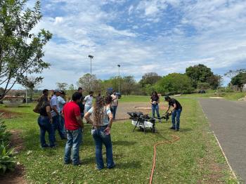 Engenharia Agronômica UNIFIPA realiza atividade prática com drone agrícola